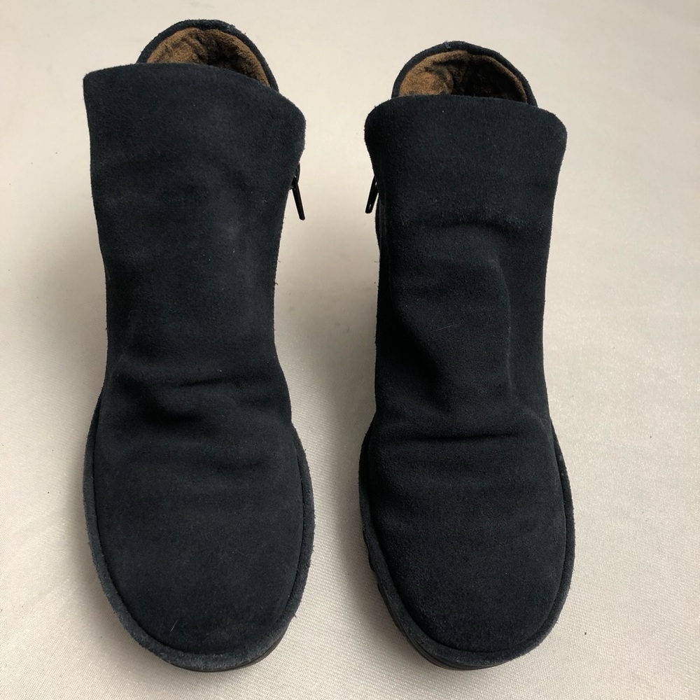 Fly London navy blue suede bootie